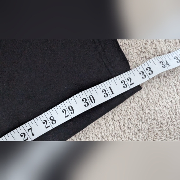 Lululemon Wunder Train Legging 24’ - Picture 4 of 4